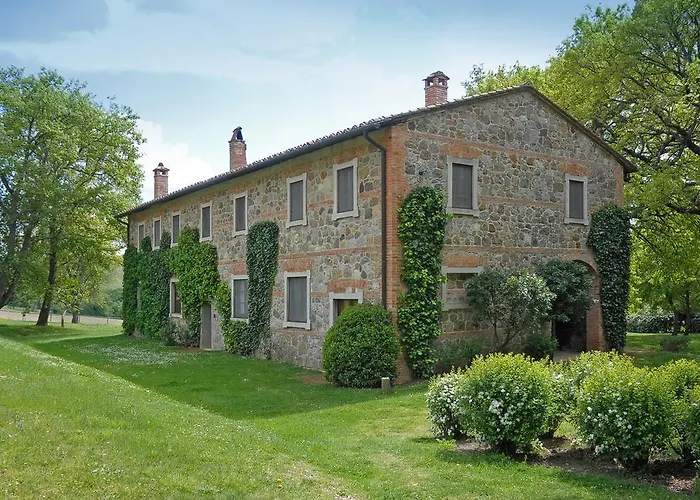 Chiarentana Di Donata Origo *